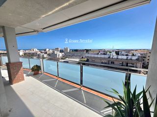 Location Attique à Centre. En torredembarra