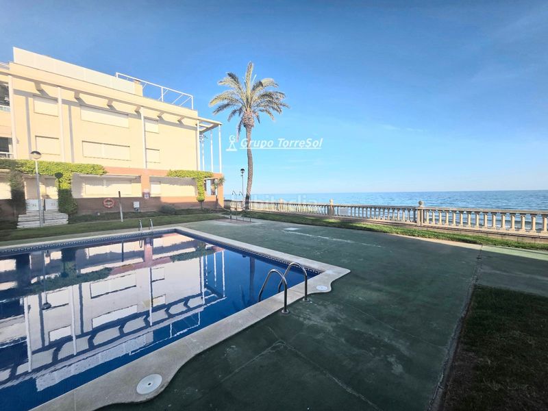 Foto 6f7e6113-1a56-449b-b306-ce1a813b04df. Àtic amb calefacció aparcament piscina a Coma-ruga platja Coma-ruga