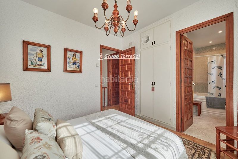 Foto cc4191e0-98b5-41b3-9fde-9d300bb3cecb. Casa adossada amb calefacció aparcament piscina a Calafell