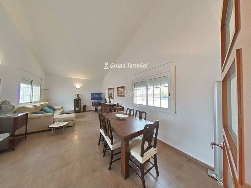 Foto 53a186ed-548a-4e77-925a-a6d1fe844ce4. Xalet amb calefacció aparcament a Roda de Barà