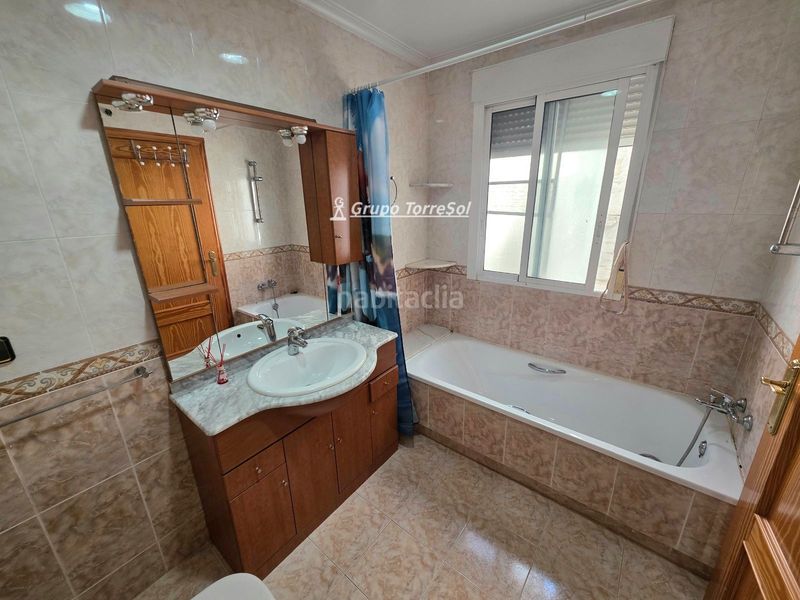 Foto 0d37ee05-e36a-4f86-9950-d847e0e6c133. Casa adossada amb calefacció aparcament a Catral