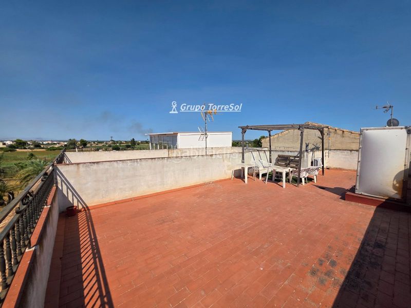 Foto 6631b27e-3651-4329-bd3e-3ba7dc285393. Casa adossada amb calefacció aparcament a Catral