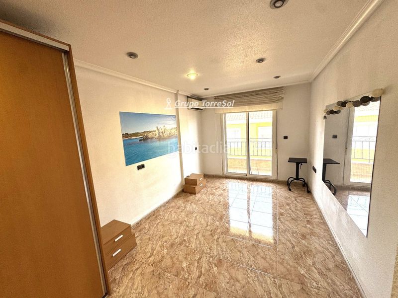 Foto 829ec24d-9d3b-4215-b432-8d94053d06ec. Casa adossada amb calefacció aparcament a Catral