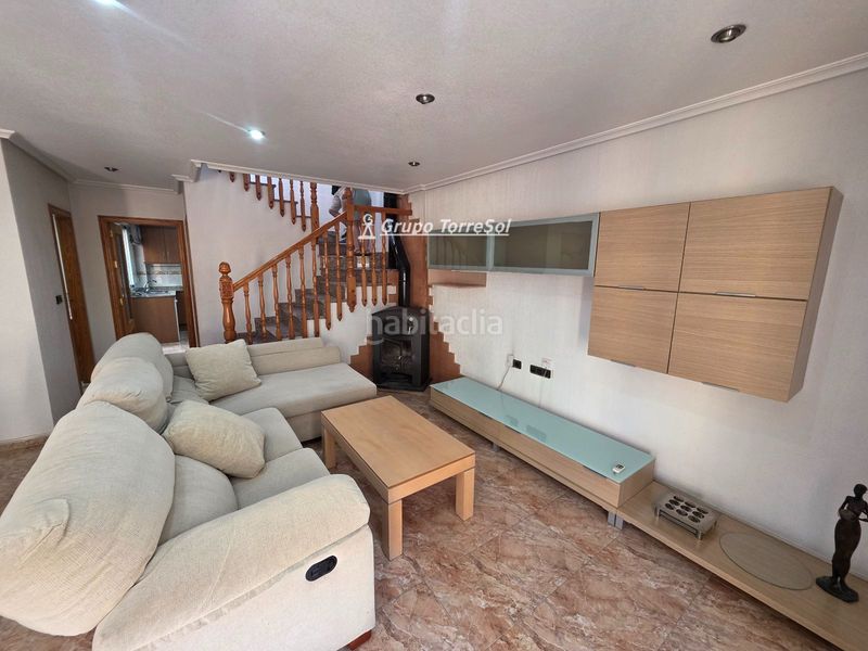 Foto e79f96c0-b20a-4647-8427-9c1eb73bee06. Casa adossada amb calefacció aparcament a Catral