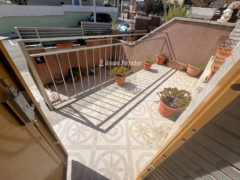 Foto 13949f5d-c3fe-472a-b43f-397559bb2aba. Casa adossada amb aparcament a Calafell poble Calafell