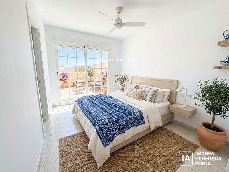 Foto f39b4c58-5a28-4895-8688-33c2ab327ac3. Casa adossada amb aparcament a Calafell poble Calafell