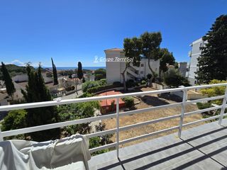 Pis  Comte gomez de orbaneja. Piso en segur de calafell con vista al mar