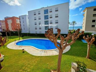 Flat  Cossetania. Estupendo piso en la playa con piscina comunitaria