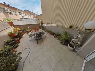 Casa a schiera  Boleda. Magnífica vivienda unifamiliar distribuida en varias plantas, di
