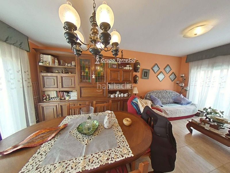 Foto 5f78cbbb-0579-42cd-a907-1ac24e8d1f7e. Casa adossada amb calefacció aparcament a Arboç (L´)