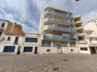 Pis  Maritim sant joan de deu. Gran piso frontal al mar en calafell, trajo de lespineta