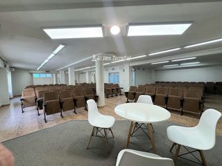 Business premise  Clara campoamor. En elcheelx