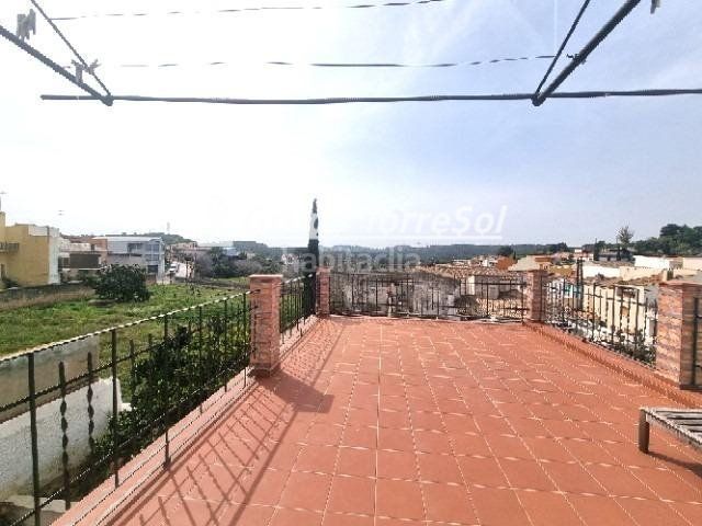 Foto 137dd74d-0e76-4f6f-b78e-f0c93d0631b9. Xalet amb calefacció aparcament a Salomó