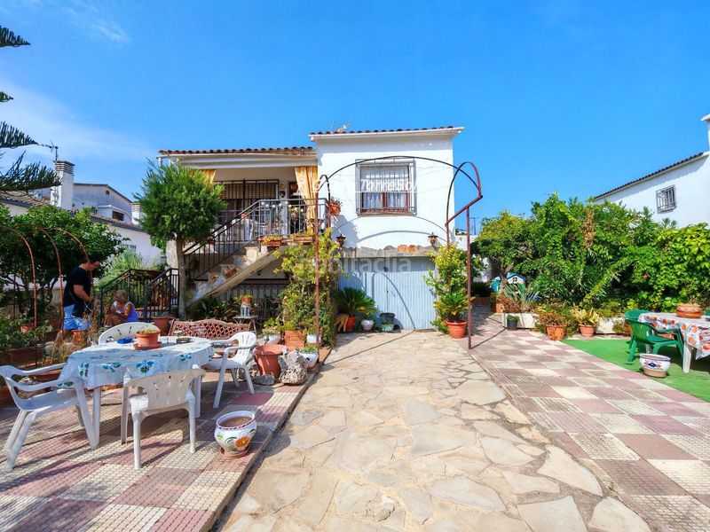 Foto b4fa3d09-632f-4b2b-a705-26be6f8420e8. Casa amb calefacció aparcament piscina a Calafell park Calafell