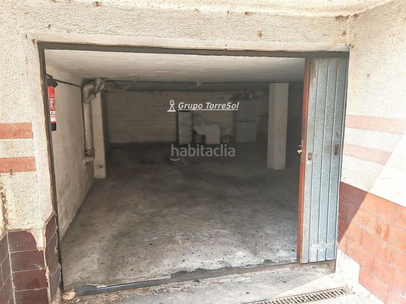 Foto d5313a8a-92c2-4aaf-81ec-a7f7d3239fd1. Aparcament cotxe a Calafell poble Calafell