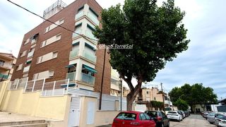 Flat  Baixador. Planta baja con terraza de 100 m a un paso de la playa y de la e