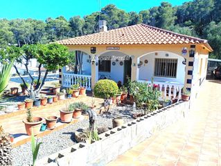 Chalet  Antonio gaudi. Casa independiente en valldemar