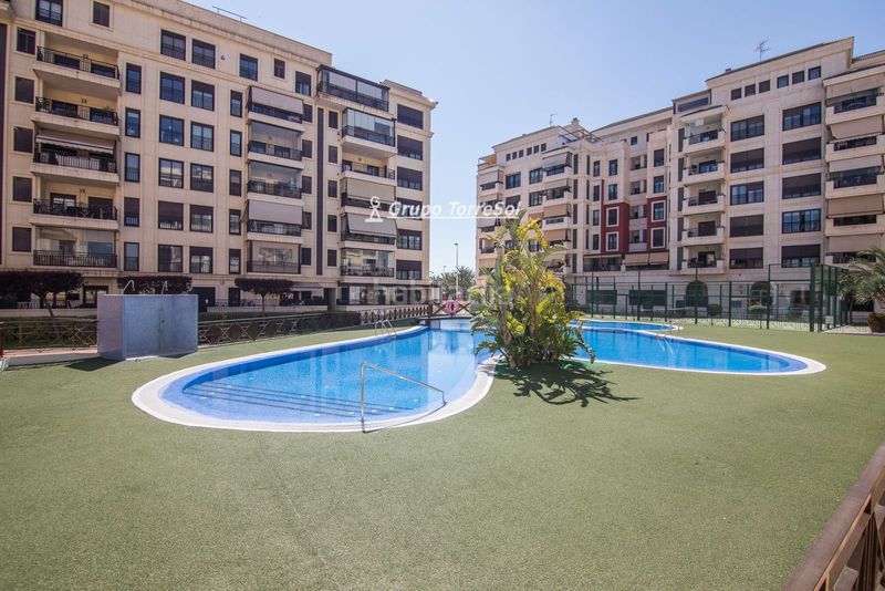 Foto 604fbdb1-9795-44c8-9452-ff912514c4cf. Àtic amb calefacció aparcament piscina a El Raval - Portes Encarnades Elche / Elx
