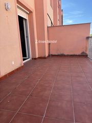 Casa adossada  Centre poble. Adosada