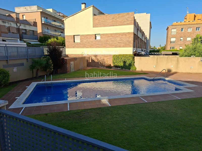 Foto 07ce2c6a-7a29-4ca3-b216-5ae156f20c37. Casa adossada amb aparcament piscina a Bonavista Vendrell (El)