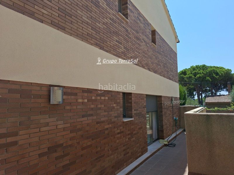 Foto 4ffd75c9-3c6b-4e21-93a8-c605da8630ec. Casa adossada amb aparcament piscina a Bonavista Vendrell (El)