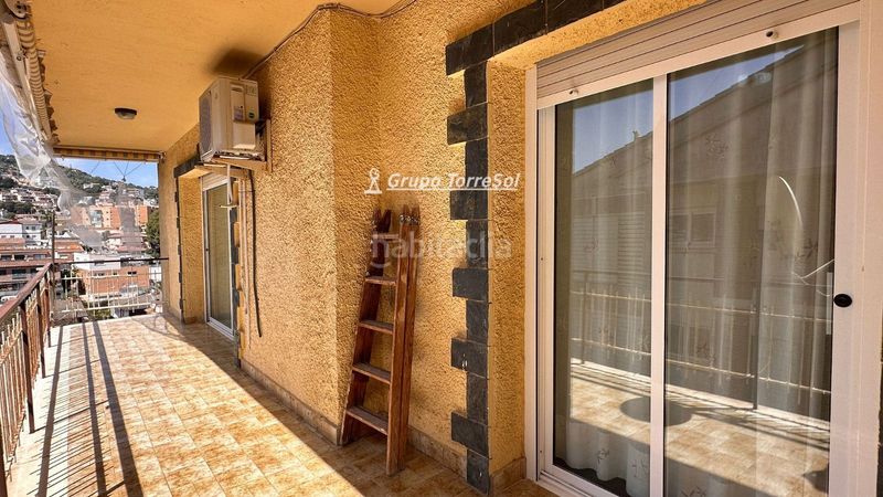 Foto 0867cb77-3022-43c2-9f4c-96cec6a695d2. Piso bonito piso muy amplio y cerca del instituto en Segur de Calafell