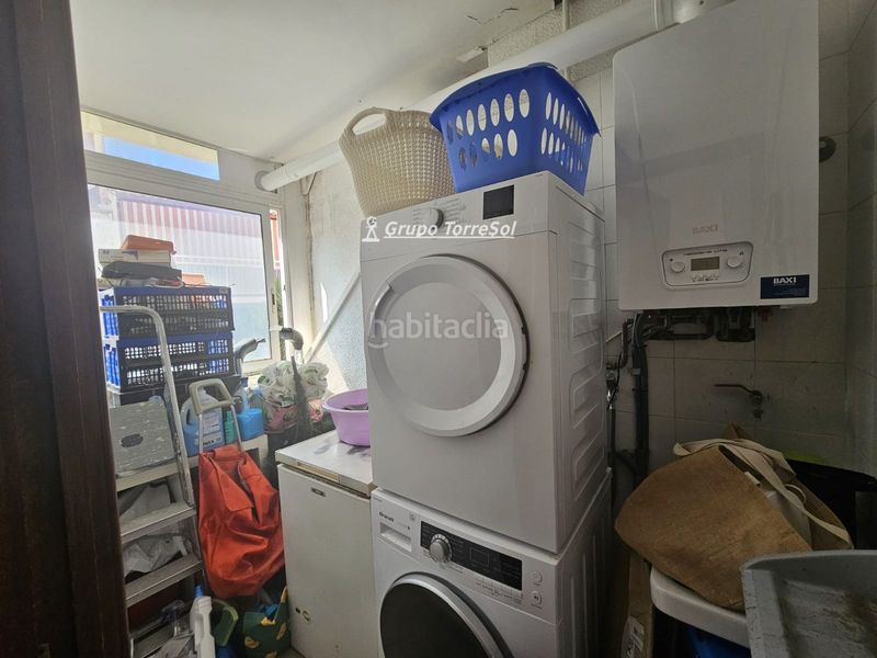 Foto f50b8c81-2d1f-4542-8358-7dbd2ec3a9e7. Casa adossada amb calefacció a Centre Vendrell (El)