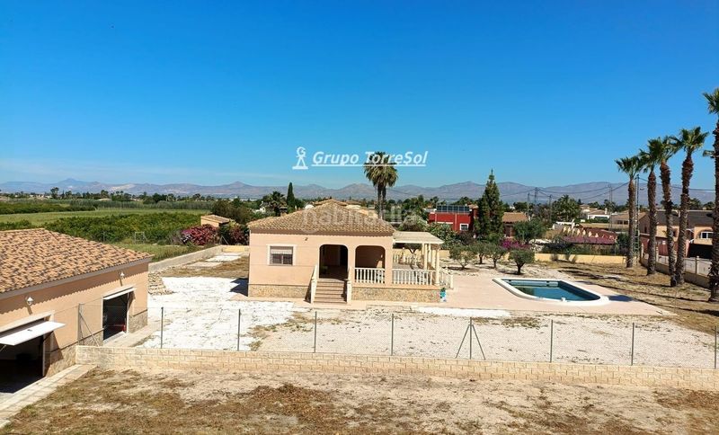 Foto 4b0b7e39-9257-448a-9628-86db5d173738. Xalet amb calefacció aparcament piscina a Catral