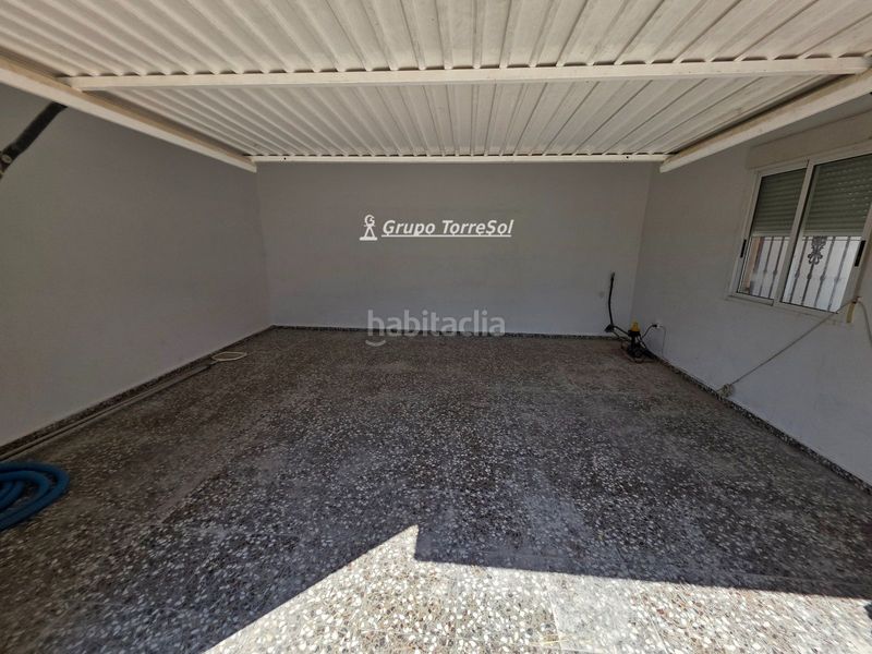 Foto f8b567f2-5370-4c64-b81c-c8c8c0950272. Xalet amb calefacció aparcament piscina a Catral