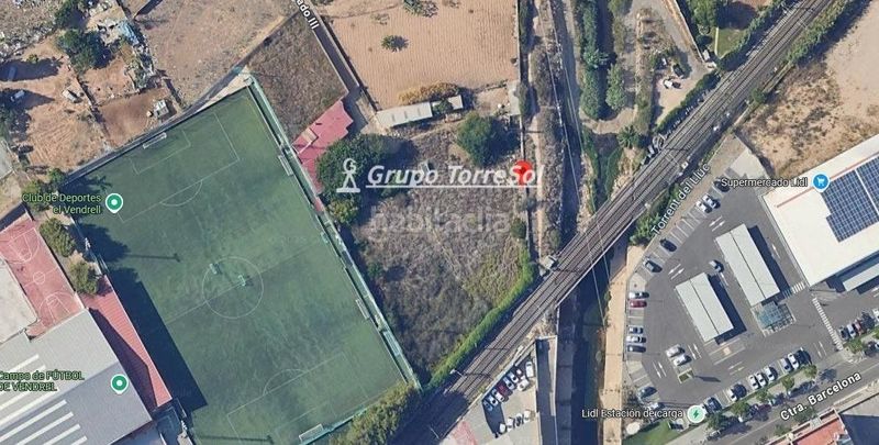 Foto c300b951-0844-40d6-a351-7379fb4c9a6e. Finca rústica a Centre Vendrell (El)
