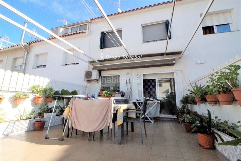 Foto b0fee57f-9956-4d1c-9095-2c45851cf0e1. Casa adossada amb calefacció aparcament a Centre Torredembarra