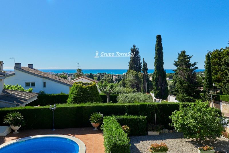 Foto dede8ae0-65a7-44cf-83b0-6e0c397ed13c. Xalet amb calefacció aparcament piscina a Els Masos - Els Garrofers Coma-ruga