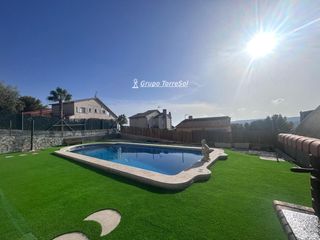 Chalet  Miquel costa i llobera. Casa independiente en oasis park el vendrell