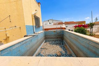 Chalet  De sant ferran. Casa independiente en urb. les pedreres santa oliva