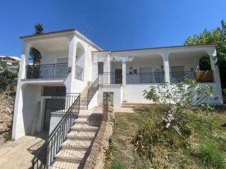 Xalet  Torre dels escipions. Venta de casa independiente con amplia parcela y vistas al mar e