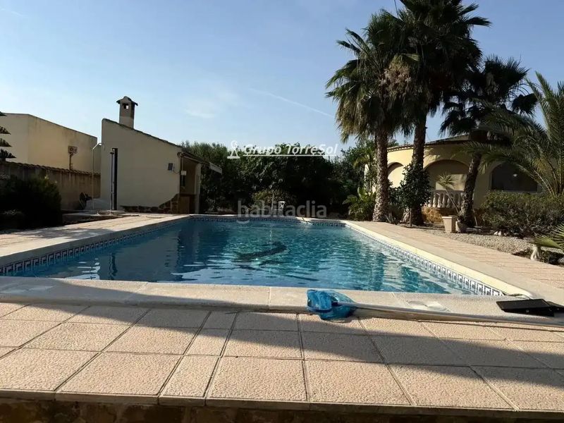 Foto 6f31fbbb-84bd-4f63-87ef-4b893b48e37a. Xalet amb calefacció aparcament piscina a Catral