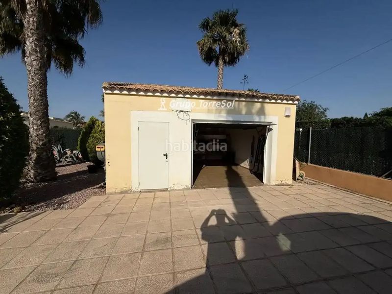 Foto 77973384-0c71-47a6-a90d-2c577a5297ee. Xalet amb calefacció aparcament piscina a Catral