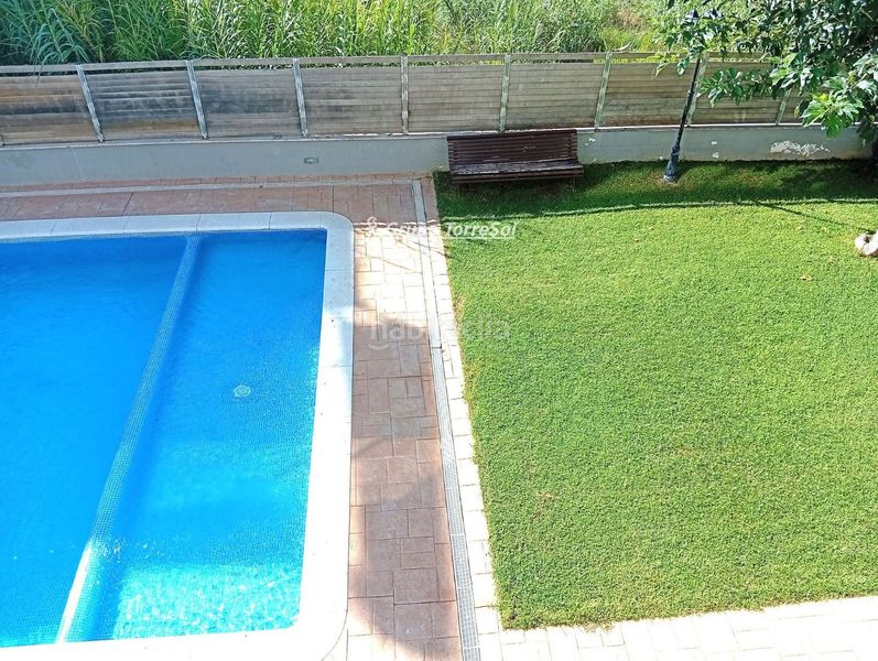 Foto ee3cf14b-5914-4bcc-b8f3-f9248132463d. Pis amb calefacció aparcament piscina terrassa a Calafell