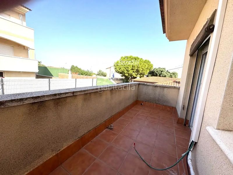 Foto a6e6c4ef-fdc3-4a14-82d3-f473c8cbd01c. Doppelhaus mit heizung parking in Pobla de Montornès (La)