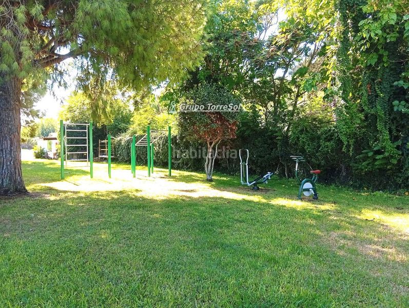 Foto 4ea1fa84-e57e-410d-8448-83e5e450b86d. Semi detached house with parking pool in Alorda Park Calafell