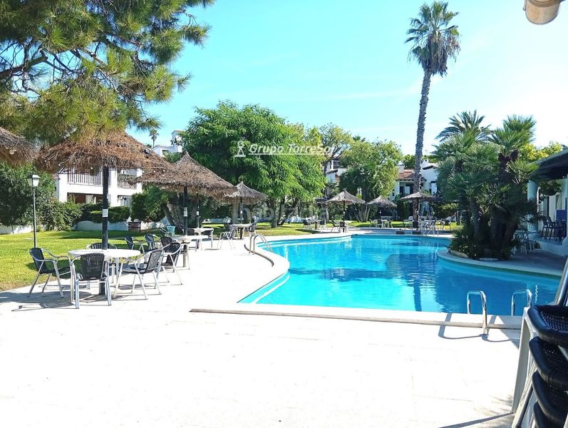 Foto 554180df-2f27-4e2a-af90-7a5ad97e0190. Semi detached house with parking pool in Alorda Park Calafell