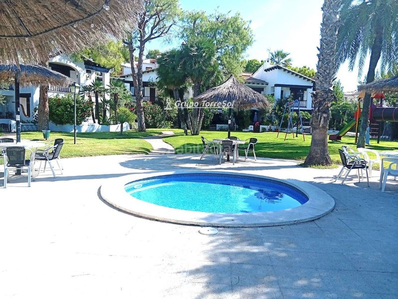 Foto 7e6e8e6d-16b2-4379-8efc-c0b46828f4fe. Semi detached house with parking pool in Alorda Park Calafell