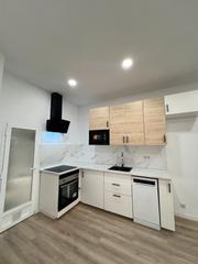 Etagenwohnung in Poble Nou. ?? ¡oportunidad! piso reformado listo para entrar a vivir – 3 ha