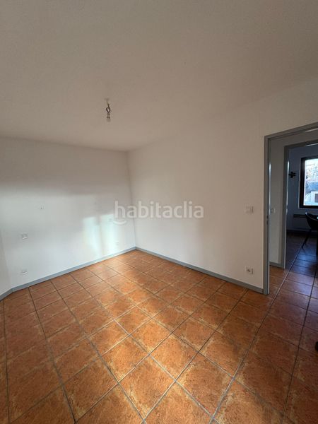Foto bc838e89-4f21-41ad-818f-fec395a96f23. Àtic amb calefacció aparcament a Enveitg