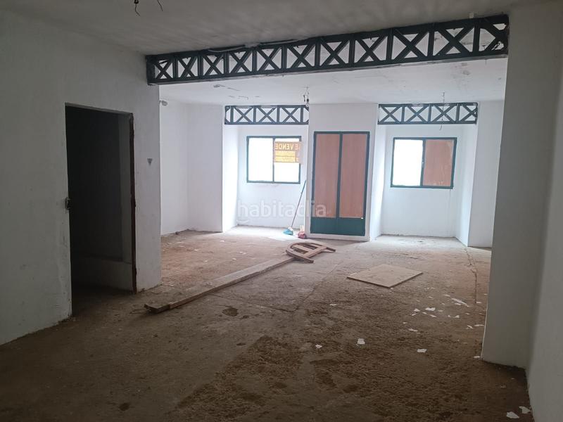 Foto ae3c297d-e992-42a8-ba1f-385961af7db3. Geschäftsraum in calle maestra rosario iroil 10 in Benetússer