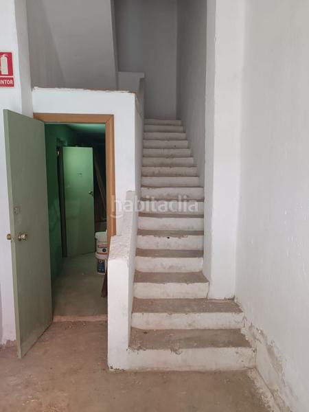 Foto b437554b-4b74-43b4-9dd9-66a9225277a1. Geschäftsraum in calle maestra rosario iroil 10 in Benetússer