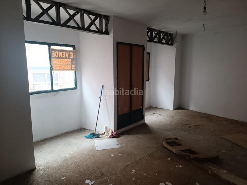 Foto ce9a42c3-94d2-4f27-b374-5b43d1db253a. Geschäftsraum in calle maestra rosario iroil 10 in Benetússer