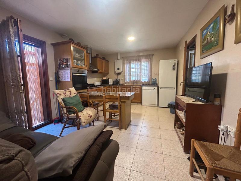 Foto 2c26056b-9114-4d03-a3af-995132ea4a1e. Casa bifamiliare in carrer sèquia benàger 17 in Catarroja