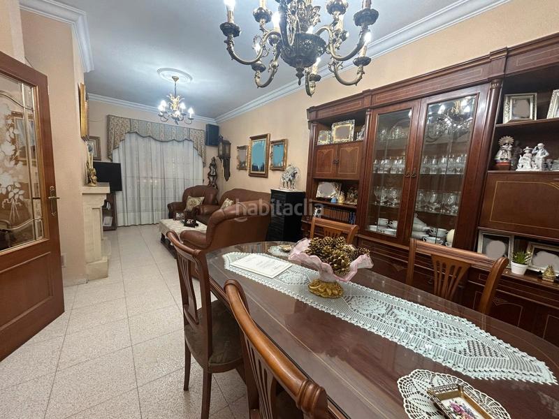 Foto 3abd9239-22e3-4fe2-ba86-c5fa9384bae2. Casa bifamiliare in carrer sèquia benàger 17 in Catarroja