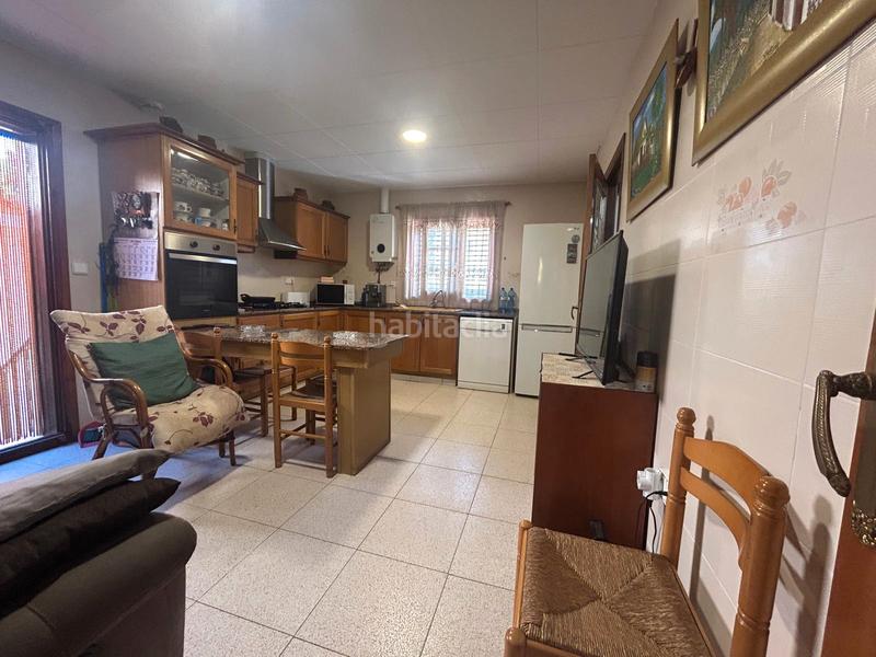 Foto 6d81b39a-98cd-4515-89ac-897431914756. Casa bifamiliare in carrer sèquia benàger 17 in Catarroja